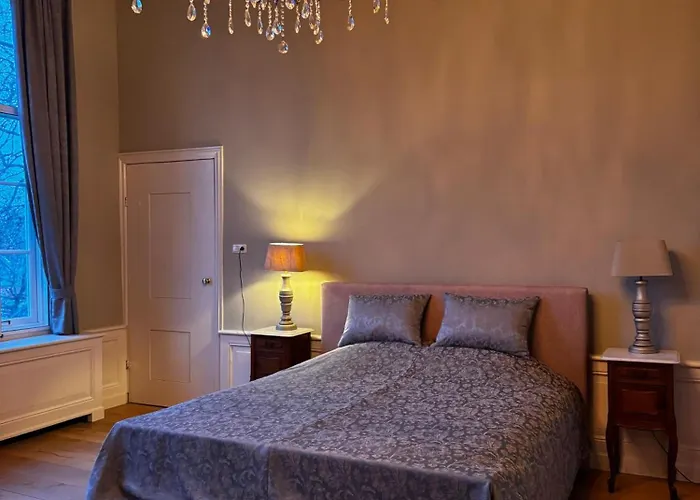 Royal Bed and Breakfast 3*