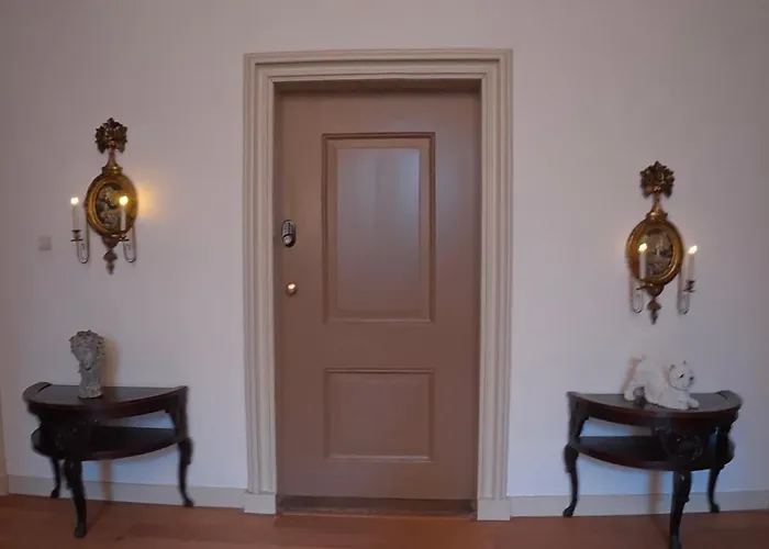 Royal Bed and Breakfast 3*