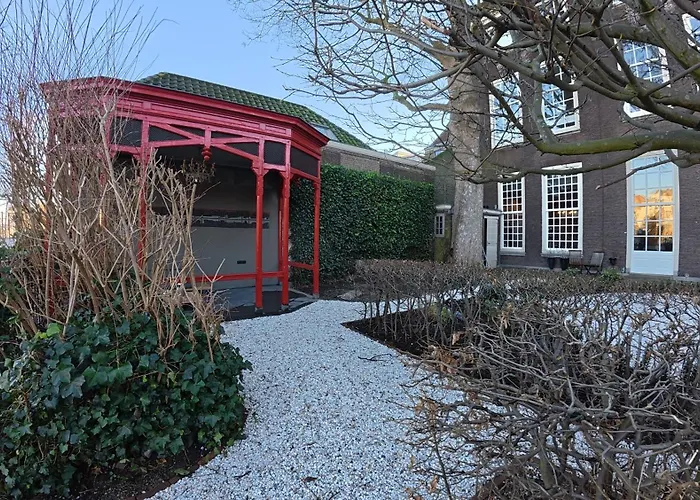 Royal Bed and Breakfast 3*